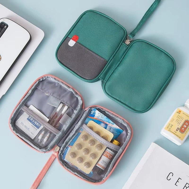 Portable Waterproof Medical Storage Bag – First Aid Organizer